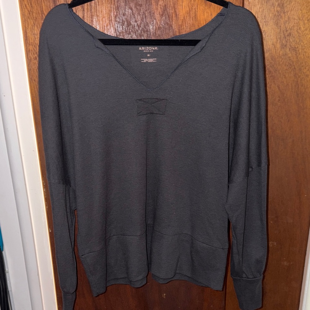 ✨ Arizona Jean Co. Oversized V-Neck Blouse – Dark Gray (Size M) ✨